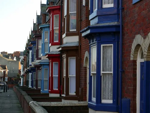 Terraced house fronts on Montague Street, the Headland